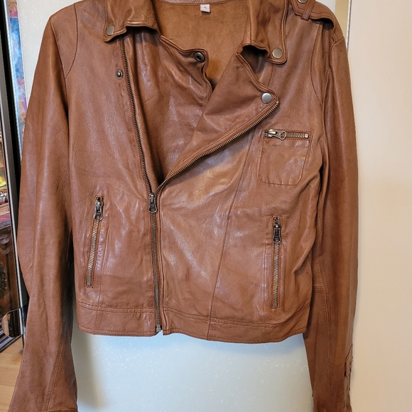 Leather Jacket - Picture 1 of 6